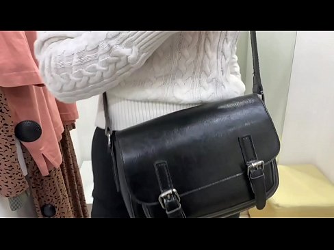 ❤️ Masturbasi umum saka asu enom FeralBerry karo dildo ing kamar fitting ❌ Video seks ing jv.niceporn.ru ❌️